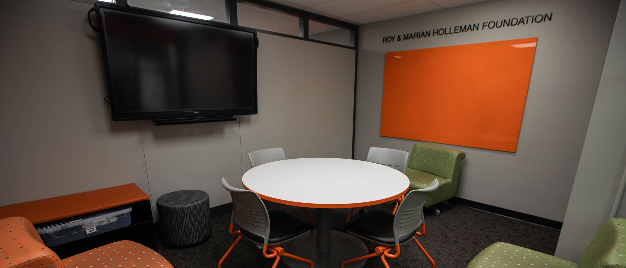 Holleman room image